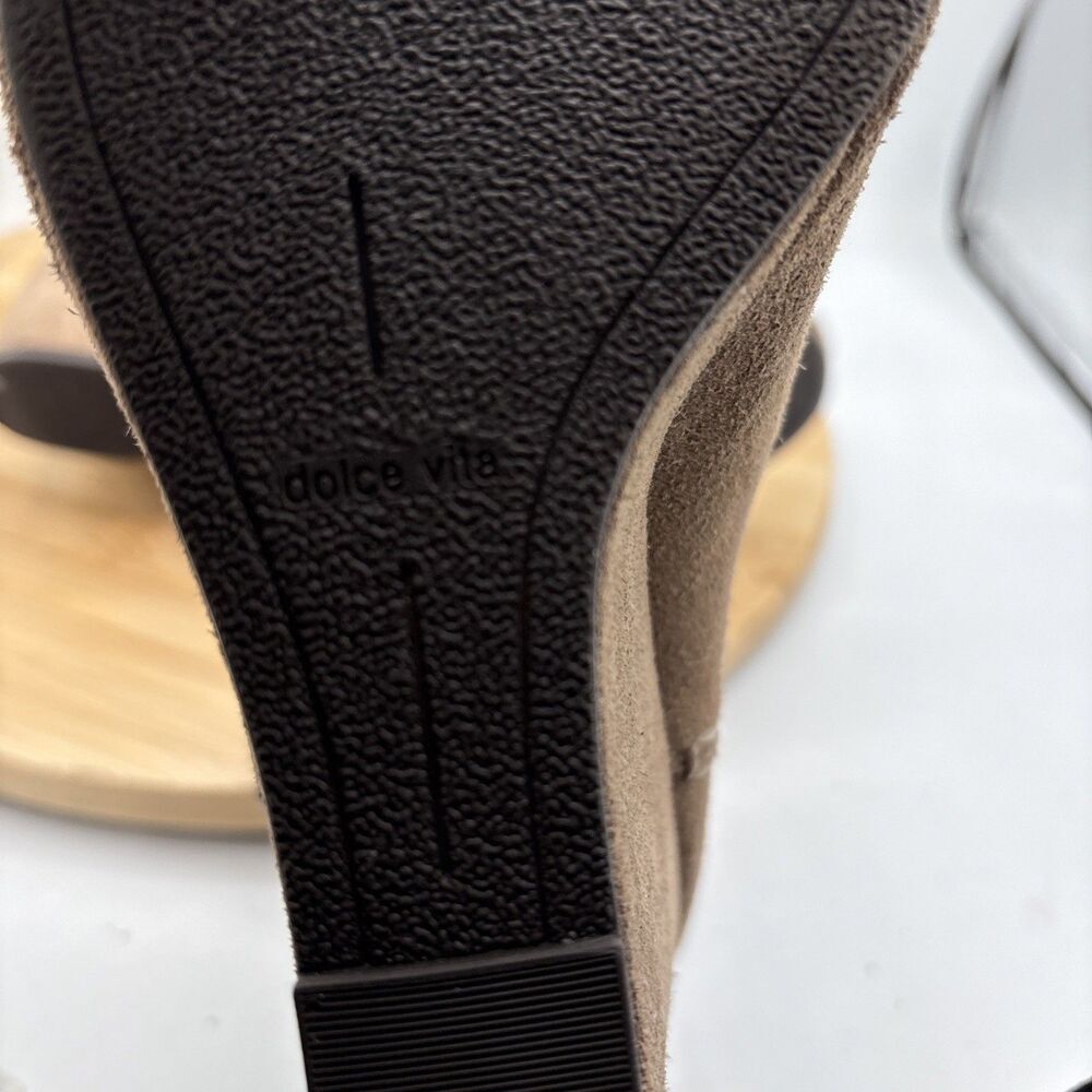 Dolce Vita Gwynn Women’s Taupe Suede Ankle Wedge Bootie Size 8.5 - Picture 8 of 9